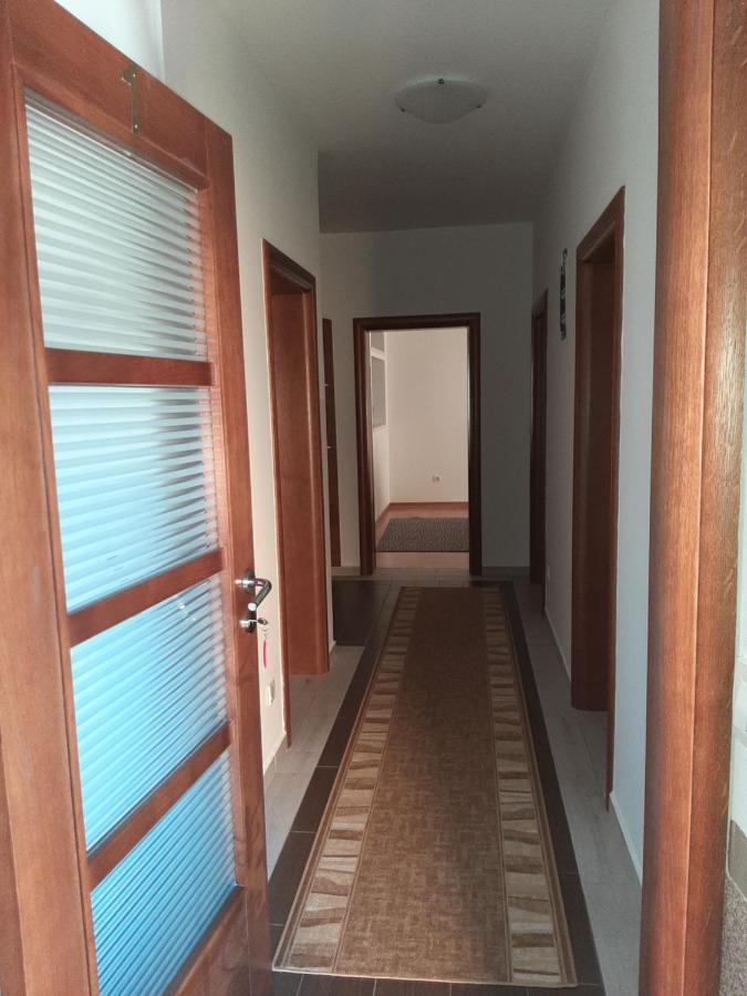 Apartmani Mia Vuksanovic Cetinje Exterior foto