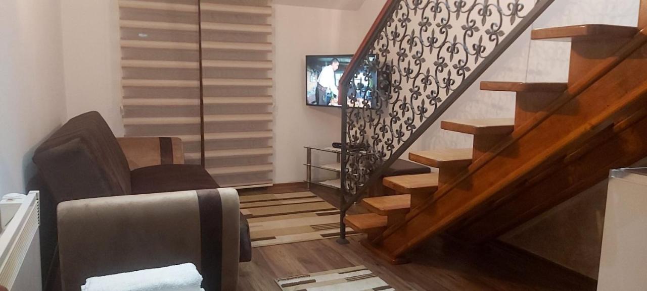 Apartmani Mia Vuksanovic Cetinje Exterior foto