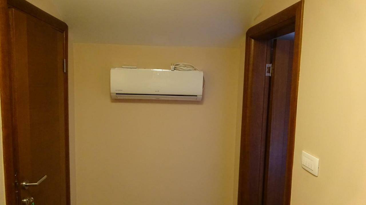 Apartmani Mia Vuksanovic Cetinje Exterior foto