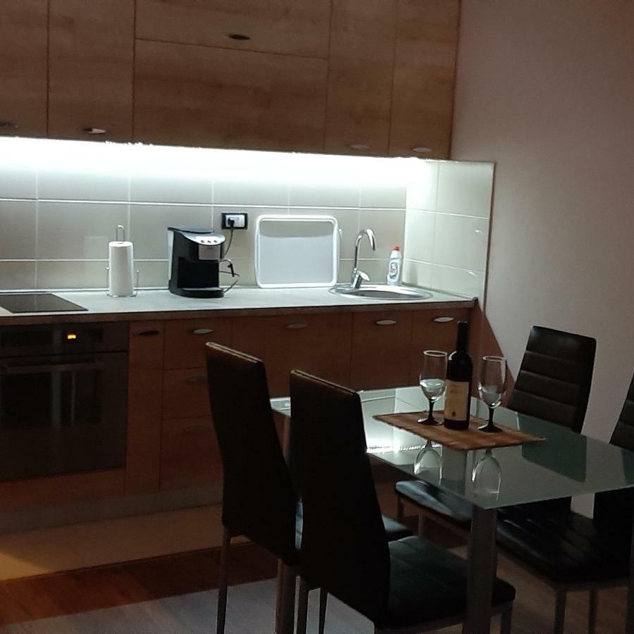 Apartmani Mia Vuksanovic Cetinje Exterior foto